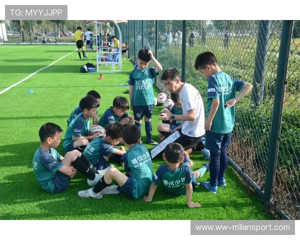 “青训нов技术应用于日常训练，促进少年足球技术突破”，青训足球教学零基础